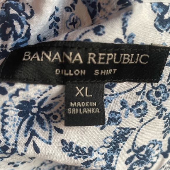 Banana Republic Dillon Button Down Blouse Floral Paisley - Picture 5 of 6